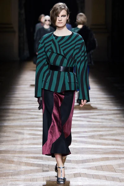 Look 35